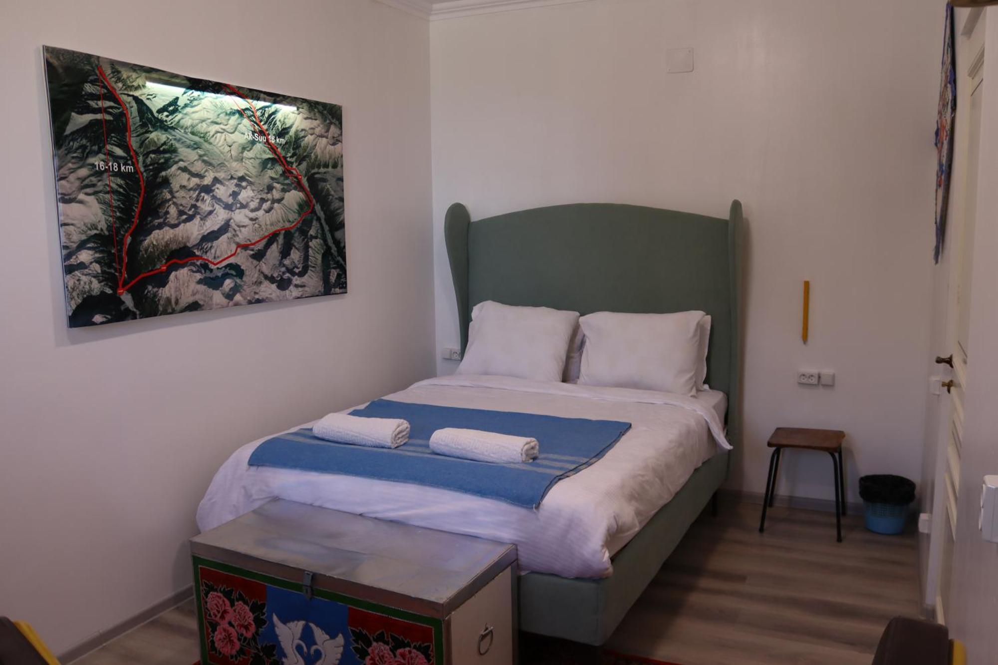 Duet Hostel & Hotel Karakol Habitación foto
